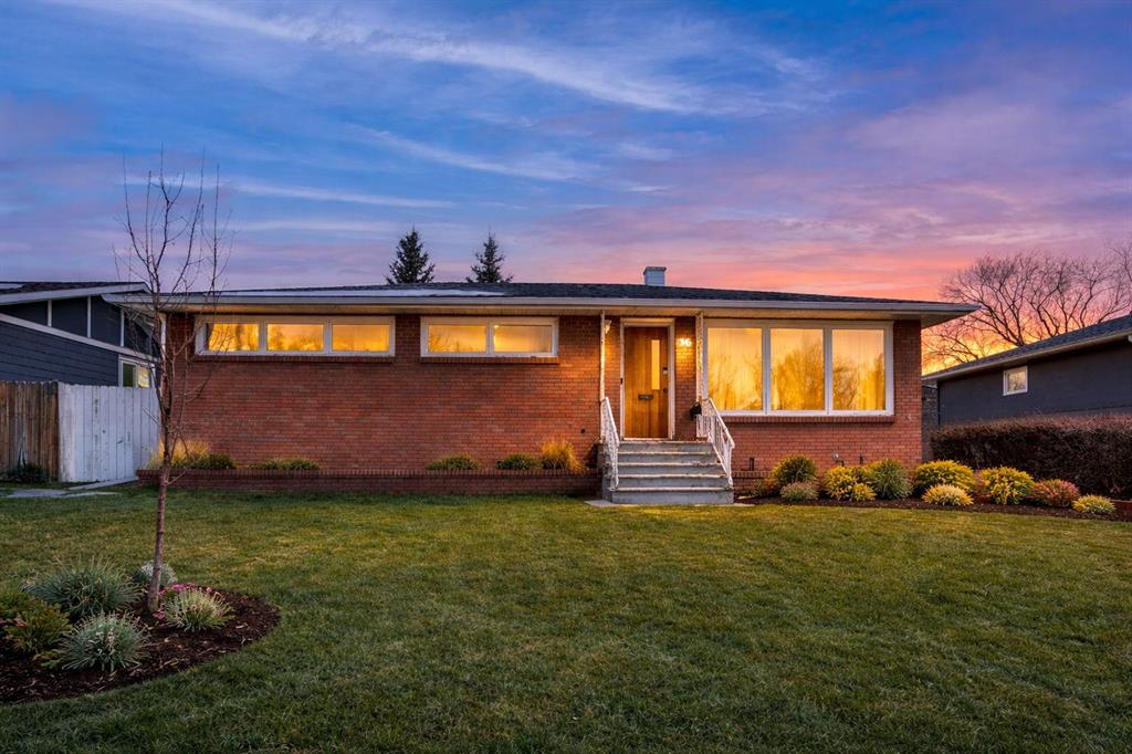 36 Malibou Road SW, A2305248, Alberta,
