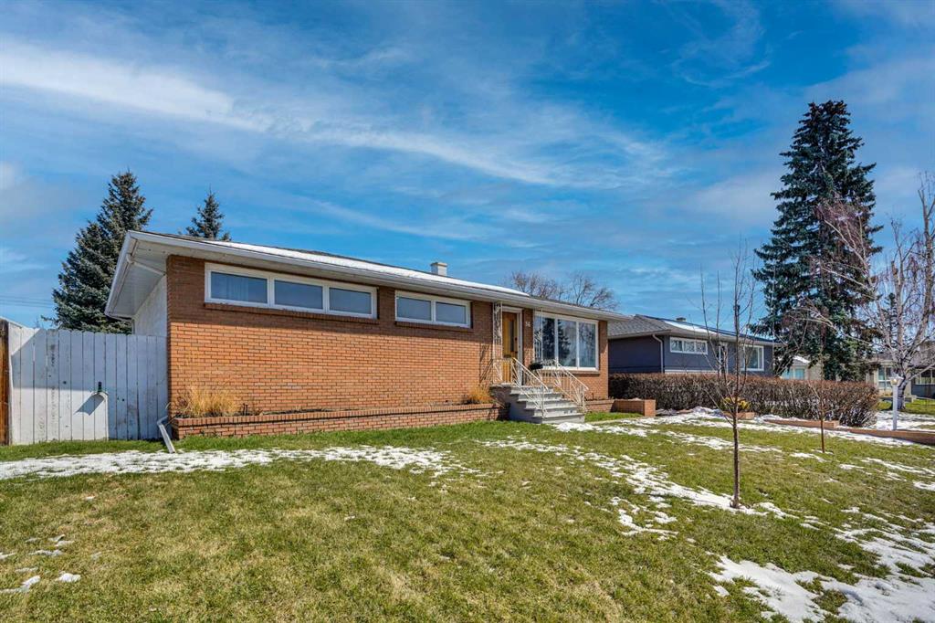 Third View of 36 Malibou Road SW, Meadowlark Park, Calgary, Alberta, T2V1W8