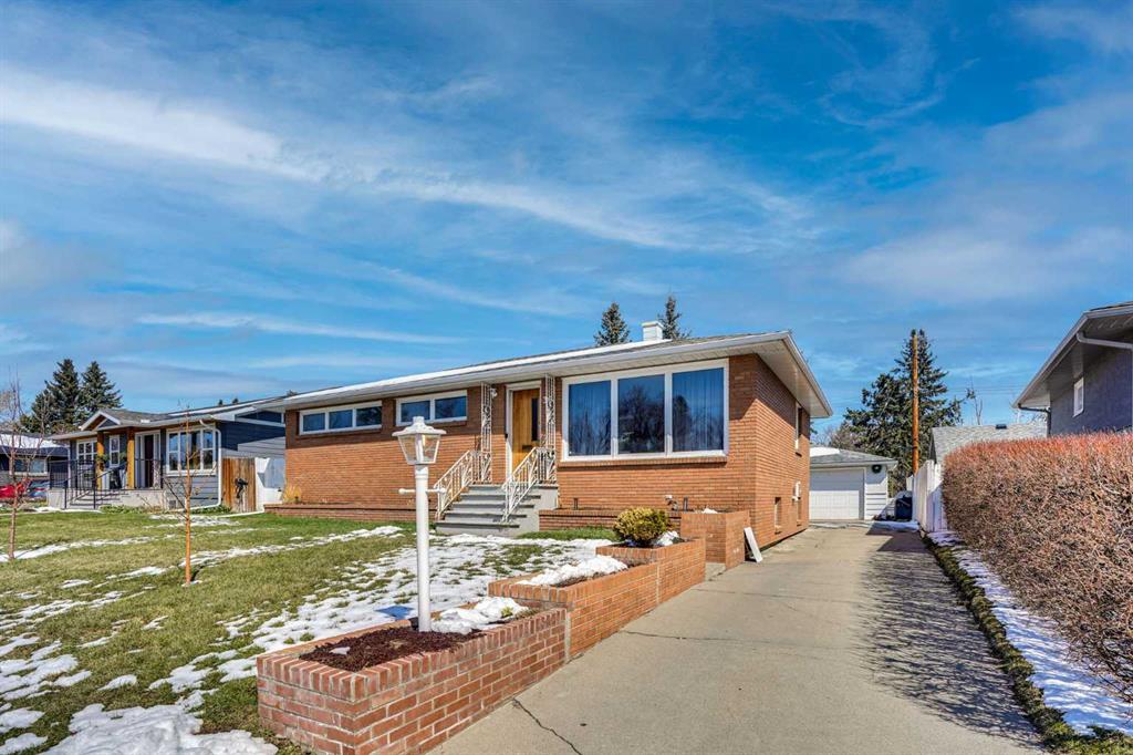 Fourth View of 36 Malibou Road SW, Meadowlark Park, Calgary, Alberta, T2V1W8