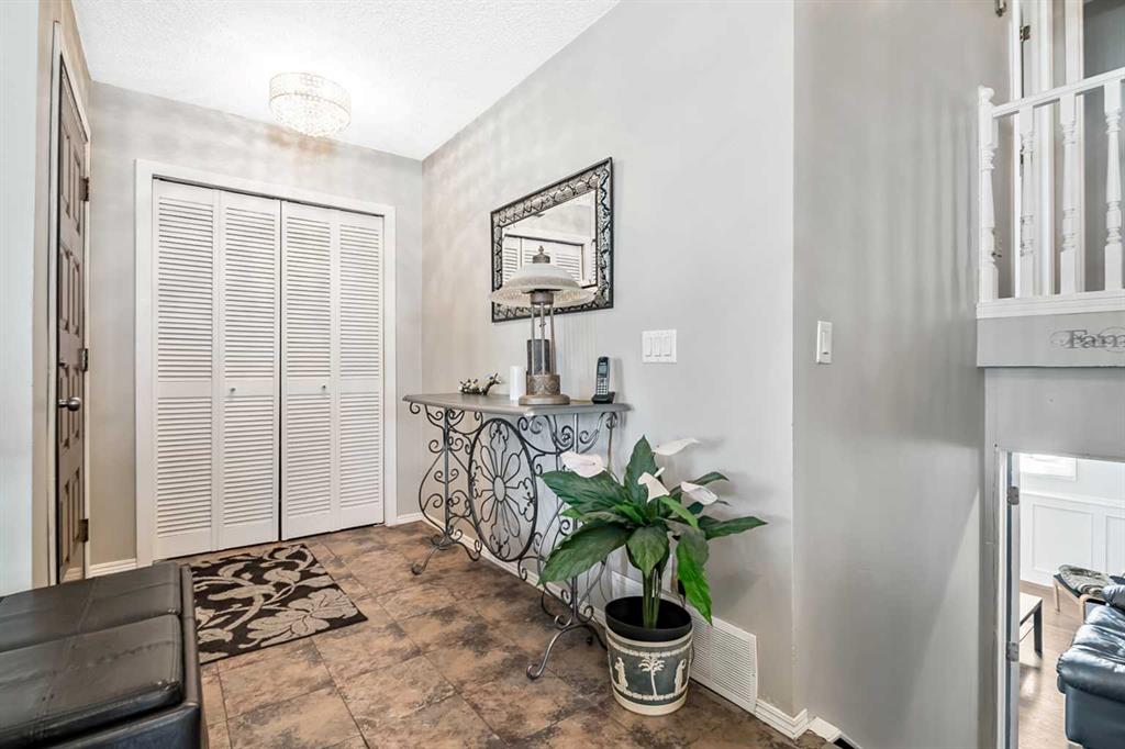 Fourth View of 294 Shawnessy Drive SW, Shawnessy, Calgary, Alberta, T2Y 1M5