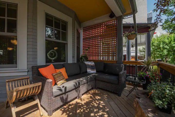 Fourth View of 612 23 Avenue SW, Cliff Bungalow, Calgary, Alberta, T2S0J7