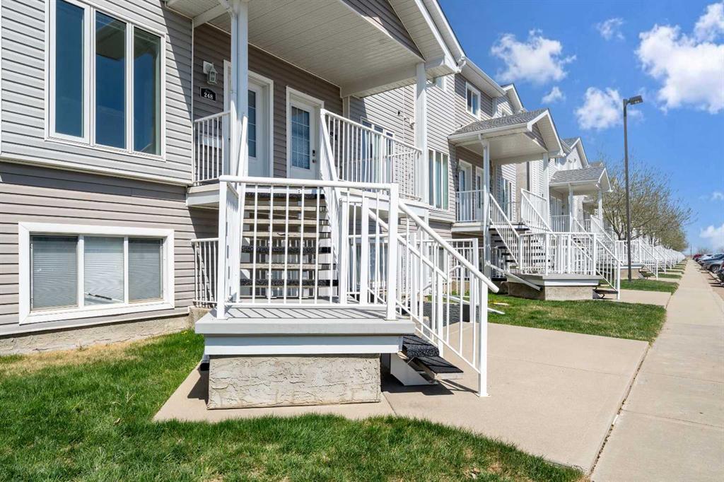Third View of 248 Northlands Pointe NE, Northeast Crescent Heights, Medicine Hat, Alberta, T1C0B9