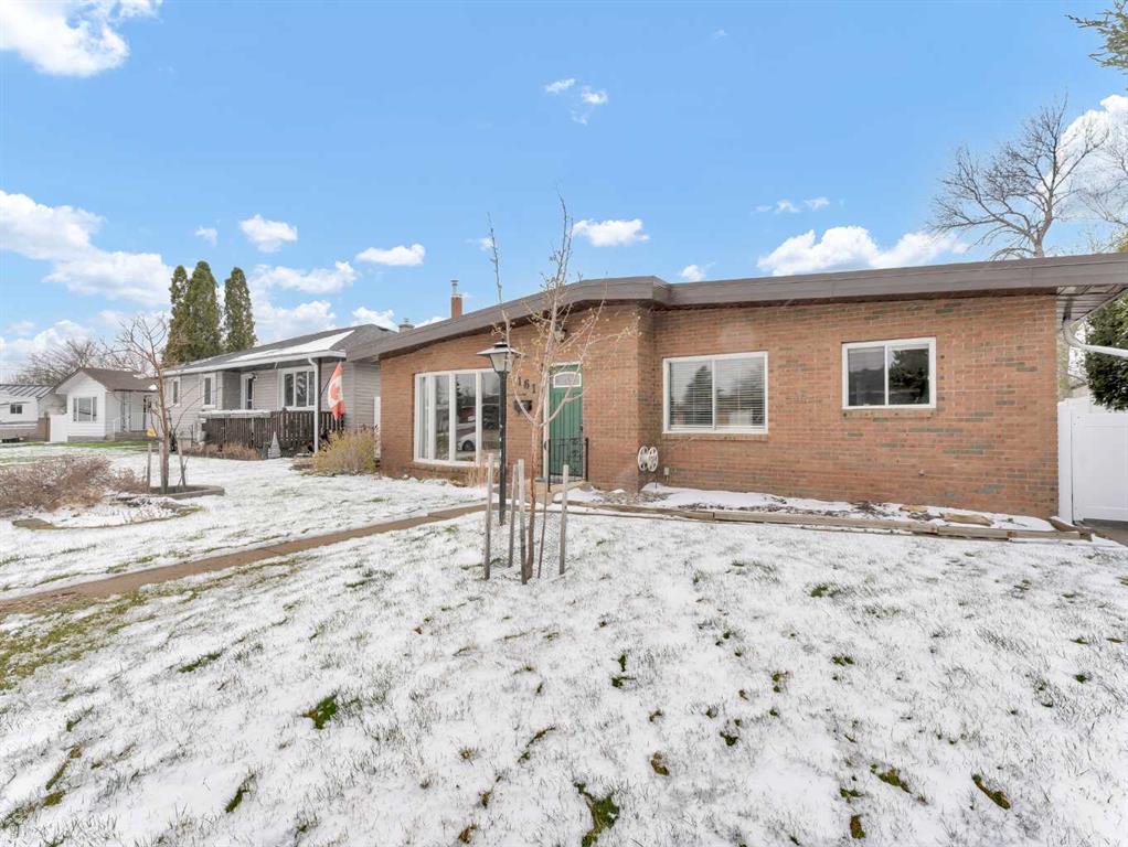 Third View of 161 Burns Crescent NW, Northwest Crescent Heights, Medicine Hat, Alberta, T1A 6W2