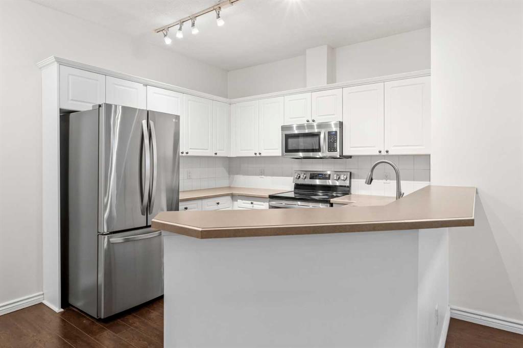 Fifth View of 117, 126 14 Avenue SW, Beltline, Calgary, Alberta, T2R 0L9