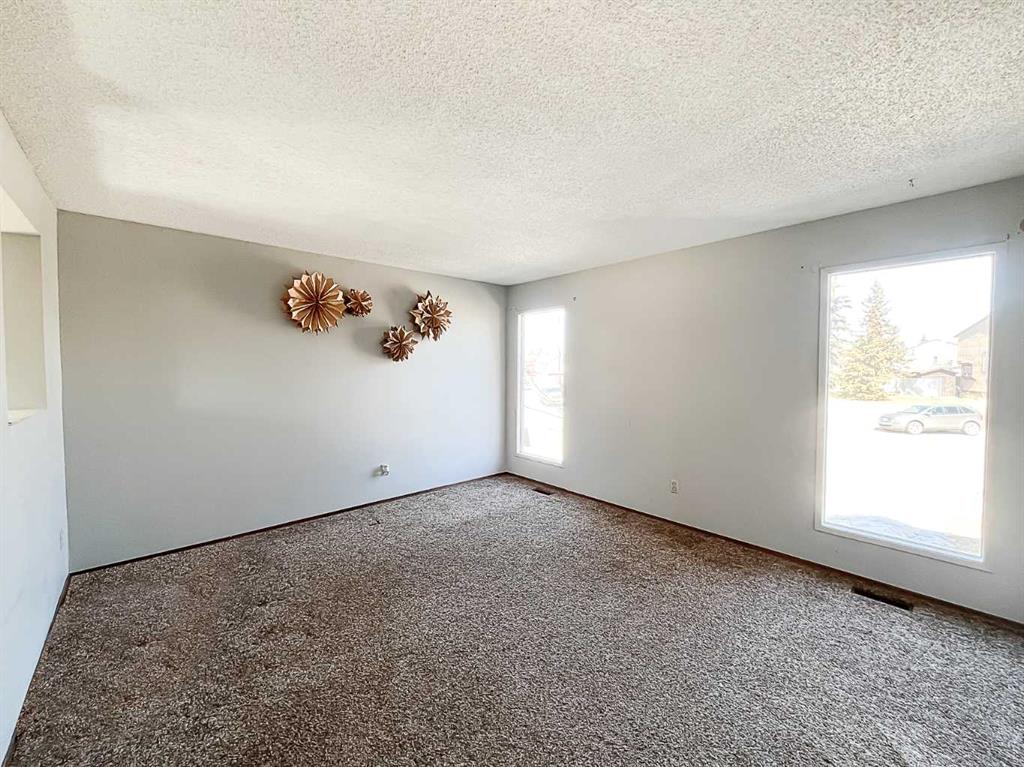 Fourth View of 9937 71 Avenue , South Patterson Place, Grande Prairie, Alberta, T8V5T4