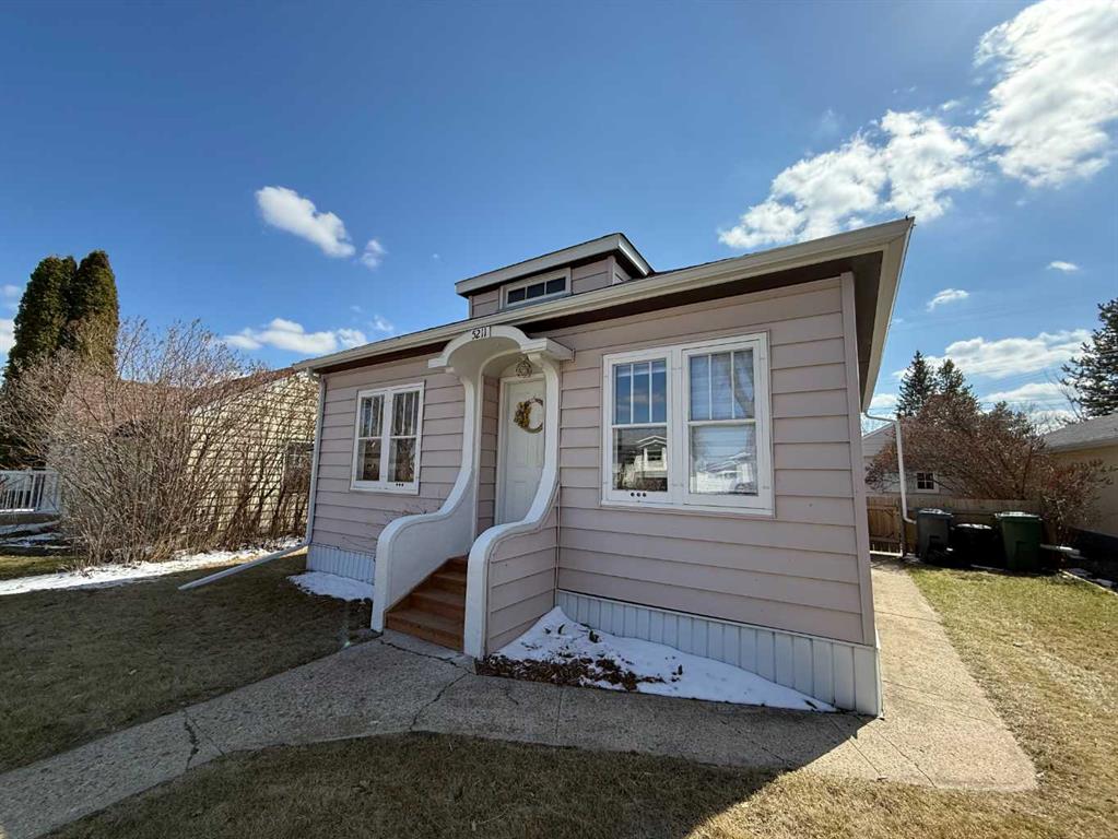 Fourth View of 5211 49 Avenue  , Central Ponoka, Ponoka, Alberta, T4J 1J1