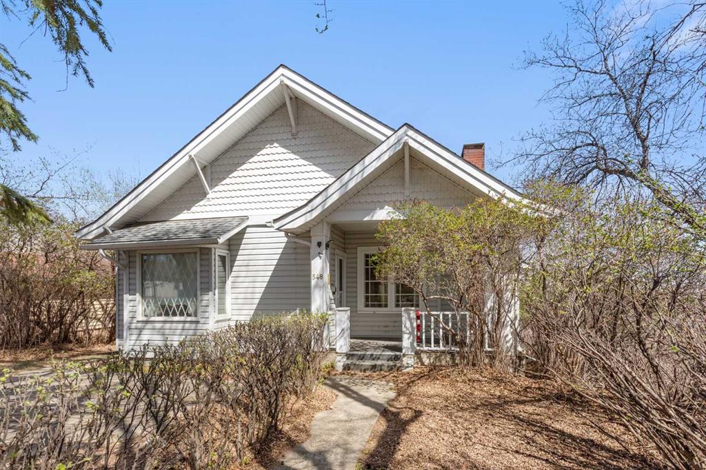 548 7 Street SE, A2305620, Alberta,