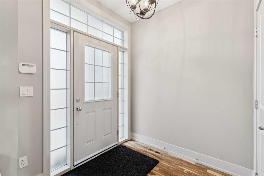 Third View of 2814 41 Street SW, Glenbrook, Calgary, Alberta, T3E 3K8