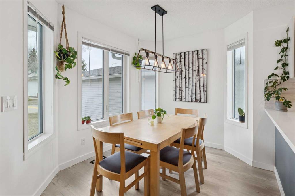 Fourth View of 92 Scenic Gardens NW, Scenic Acres, Calgary, Alberta, T3L 1Y6