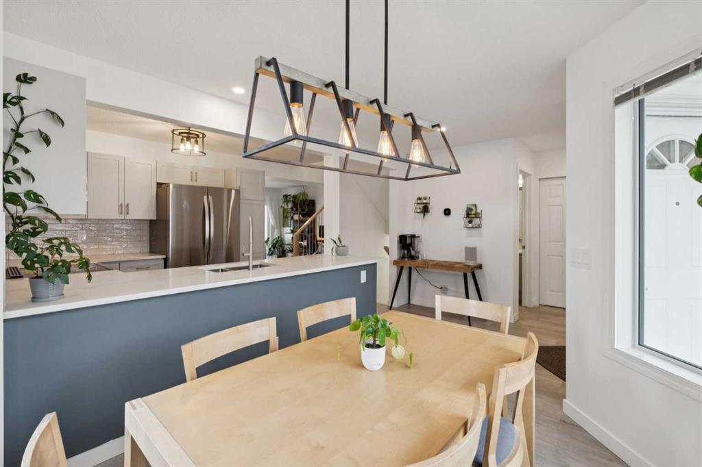 Fifth View of 92 Scenic Gardens NW, Scenic Acres, Calgary, Alberta, T3L 1Y6