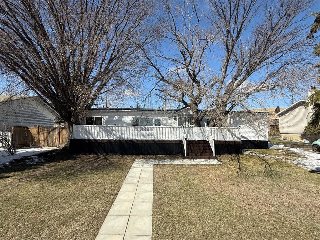 317 Hillside Avenue , A2305637, Alberta,