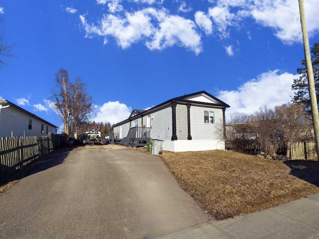 Second View of 606 52 Street , NONE, Edson, Alberta, T7E 1K9
