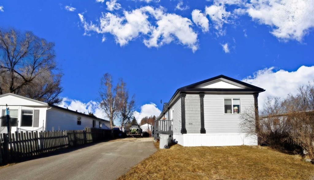 Third View of 606 52 Street , NONE, Edson, Alberta, T7E 1K9