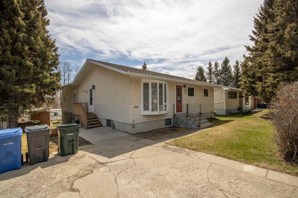 209 2 Street NE, A2305673, Alberta,