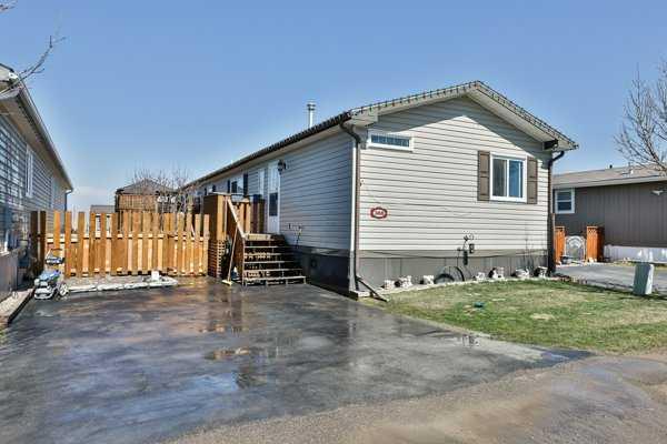 308 Spurline Avenue , A2305714, Alberta,