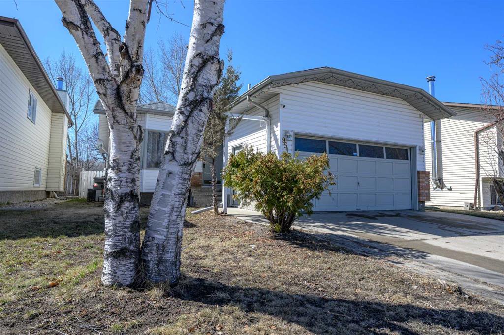 Second View of 9513 63 Avenue , Country Club Estates, Grande Prairie, Alberta, T8W 2G1