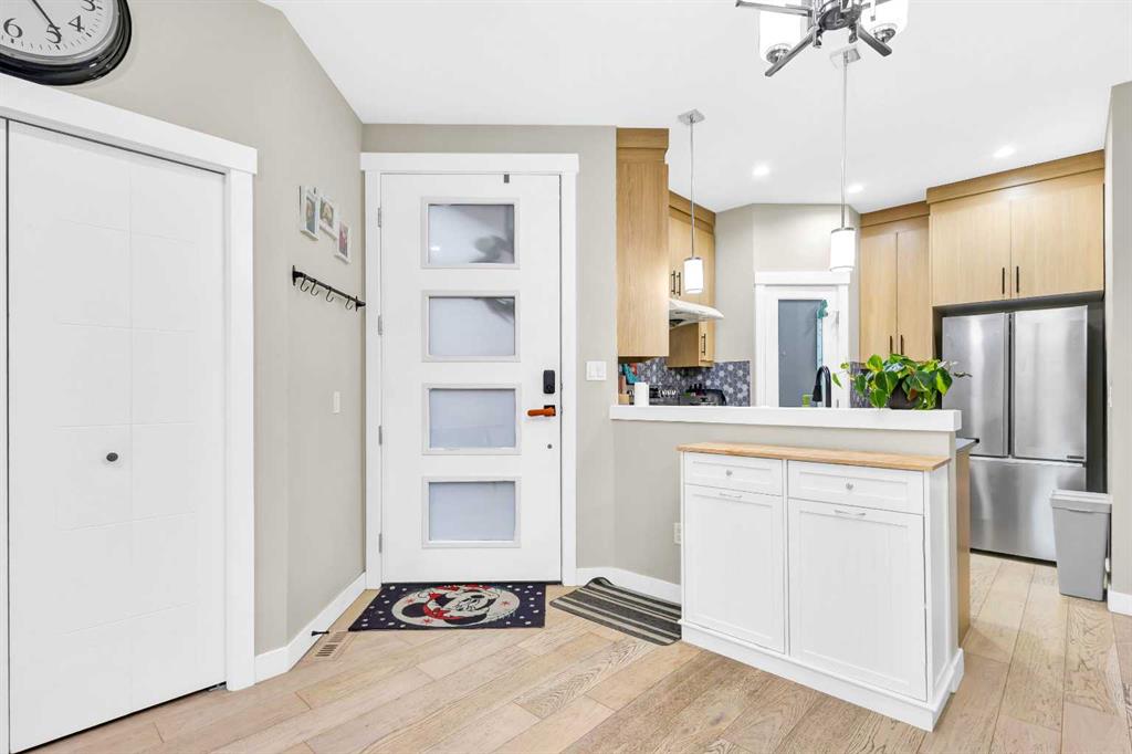 Fourth View of #2, 4519 bowness Road NW, Montgomery, Calgary, Alberta, T3B 0A9