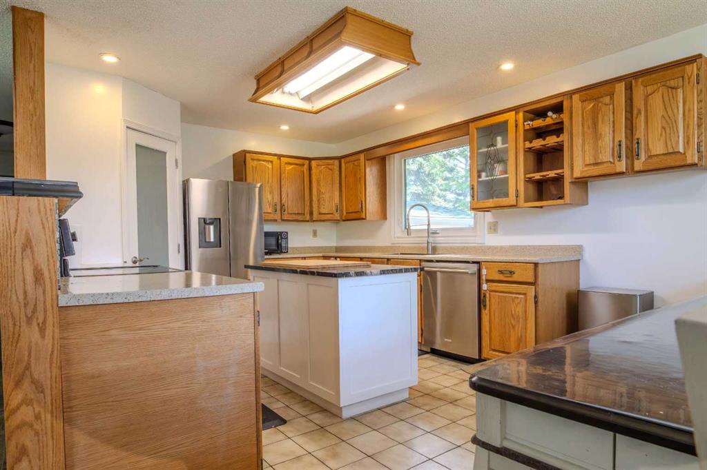 Fifth View of 5936 Madigan Drive NE, Marlborough Park, Calgary, Alberta, T2A 5A3