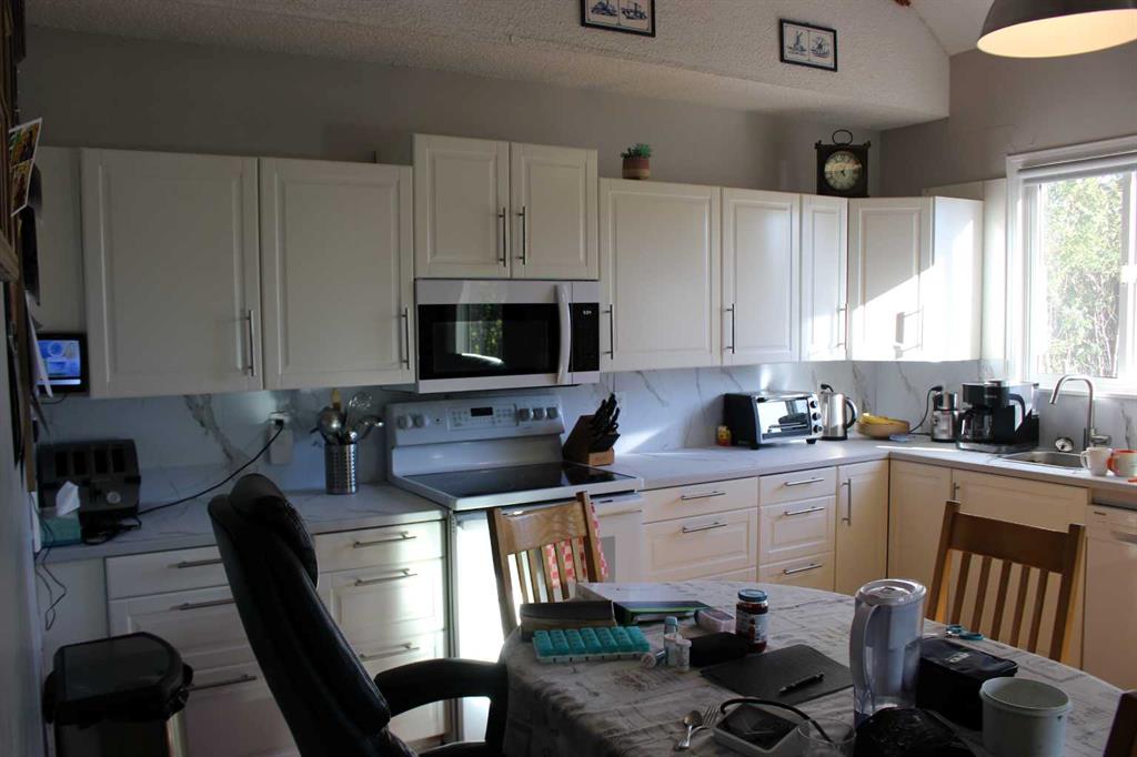 Fourth View of 556 Rogers Avenue , NONE, Picture Butte, Alberta, T0K 1V0