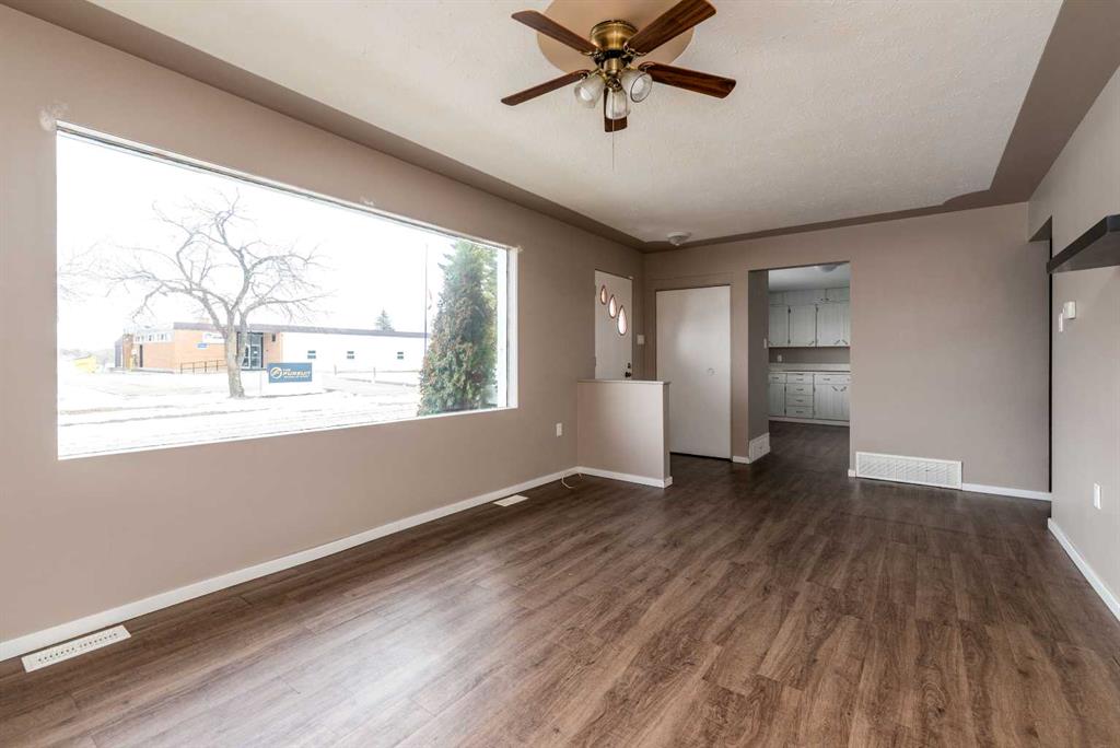 Fourth View of 4801 42 Street , Larsen Grove, Lloydminster, Saskatchewan, S9V 0E3