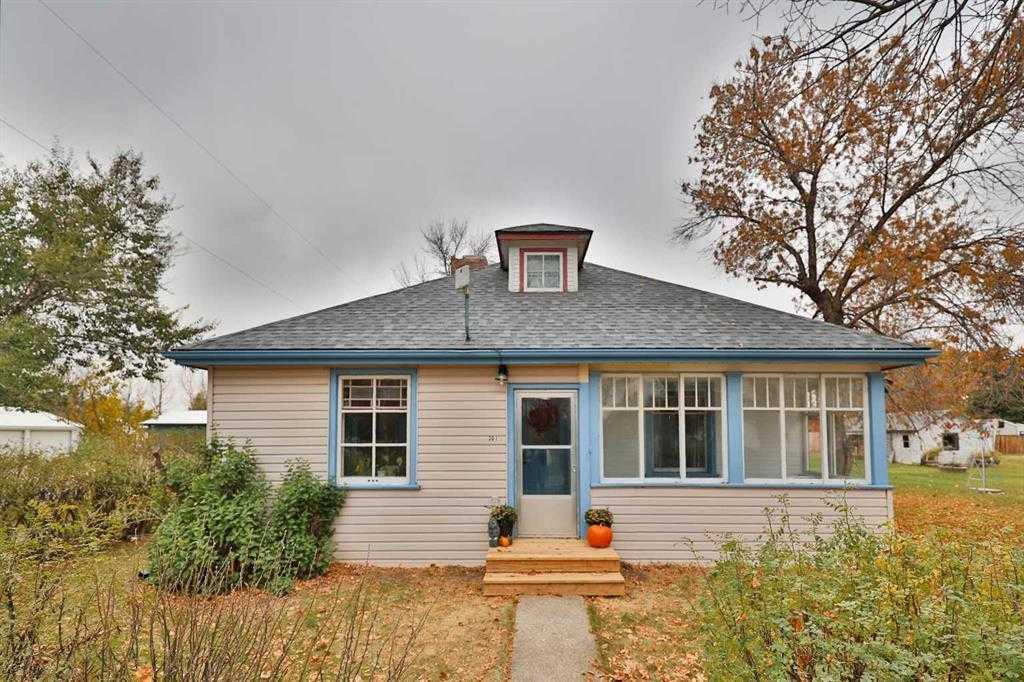 301 Noble Street , A2305857, Alberta,