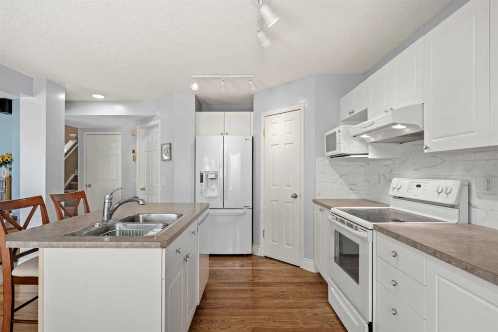 Fifth View of 66 Crystalridge Crescent , NONE, Okotoks, Alberta, T1S 1V2