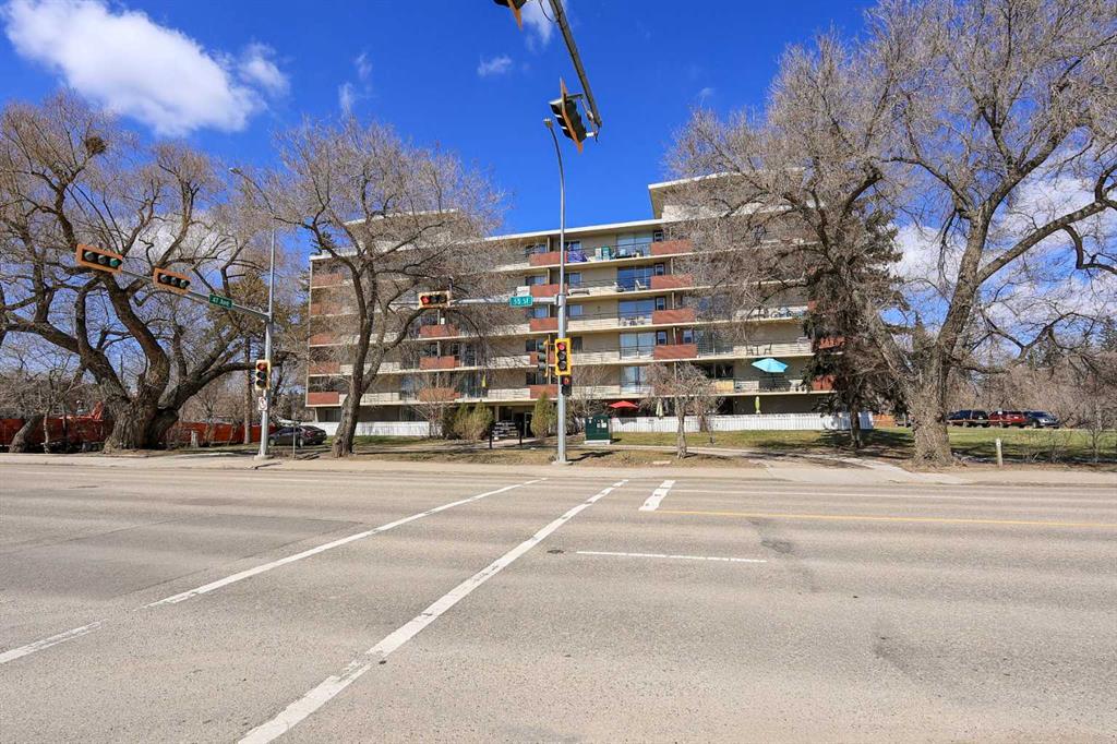 Third View of 308, 4700 55 Street , Downtown Red Deer, Red Deer, Alberta, T4N 2H8