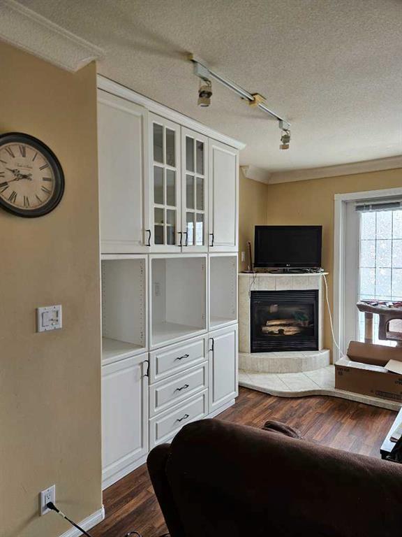 204, 5519 Kerry Wood Drive , A2305969, Alberta,