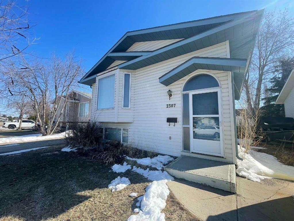 Third View of 2307 53 Avenue , College Park, Lloydminster, Alberta, T9V2R1