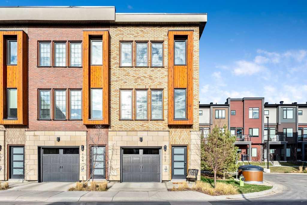 102, 81 Greenbriar Place NW, A2305982, Alberta,