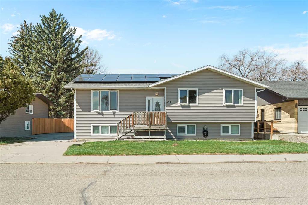 414 7 Street N, A2305992, Alberta,