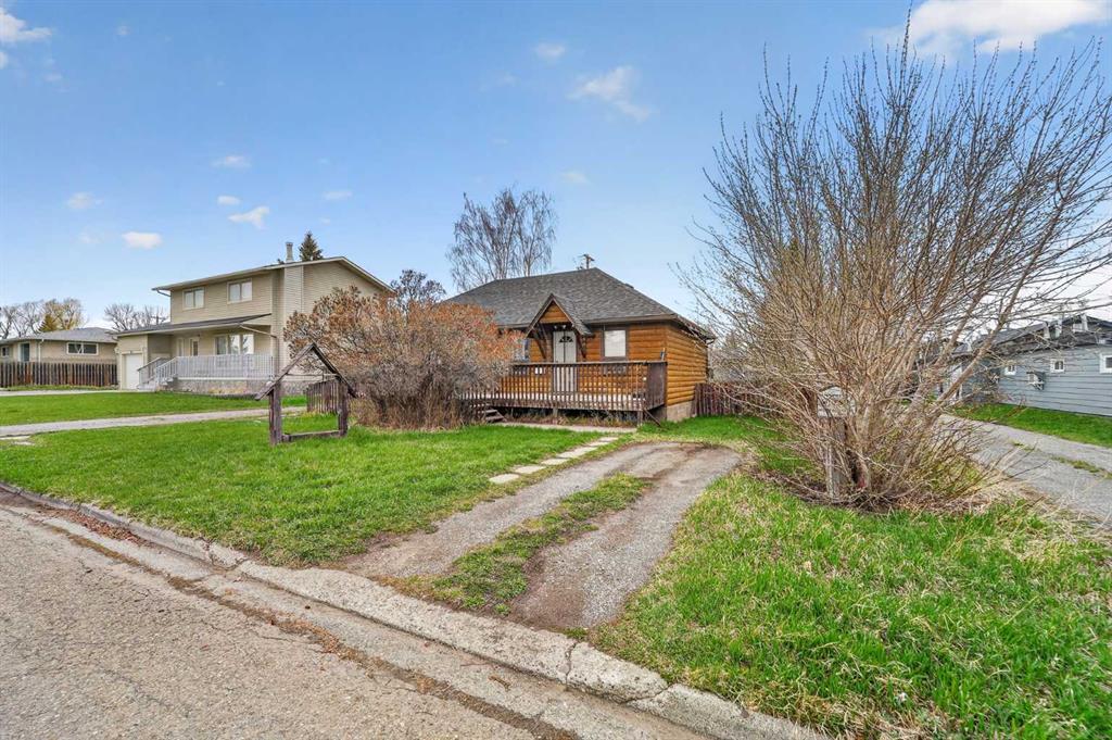 Third View of 987-989 Elm Street , NONE, Pincher Creek, Alberta, T0K1W0