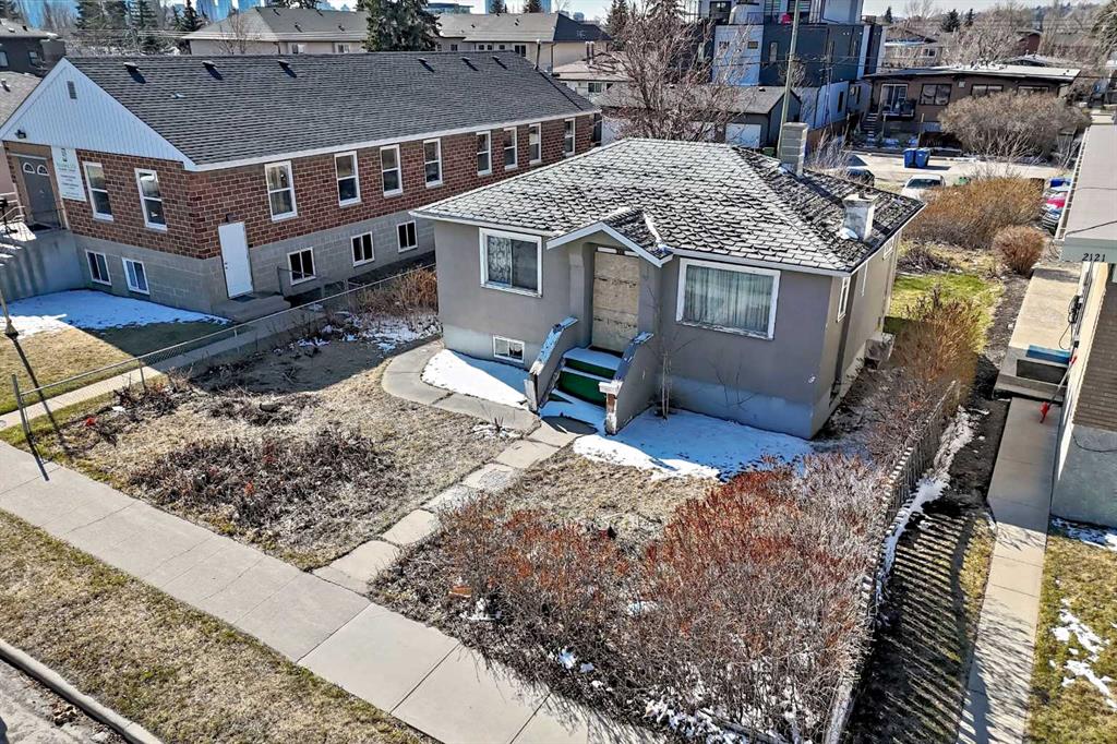 Fifth View of 2117 5 Avenue NW, West Hillhurst, Calgary, Alberta, T2N 0S6