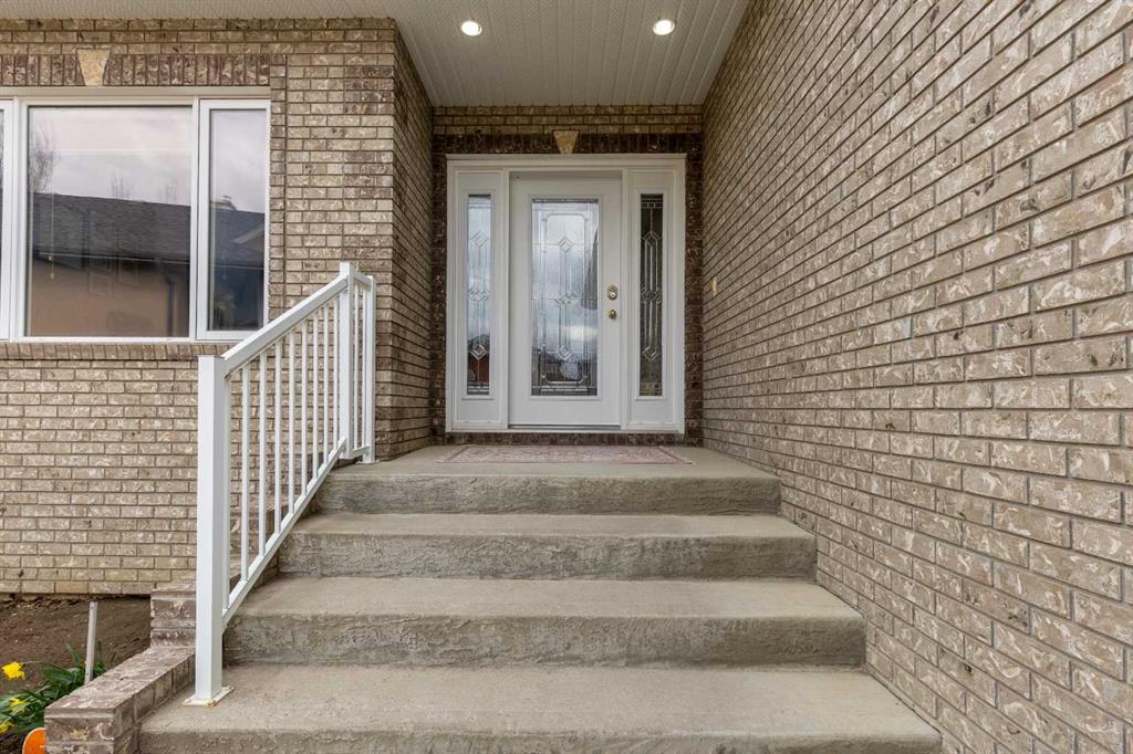 Fifth View of 630 Couleecreek Place S, Southgate, Lethbridge, Alberta, T1K 8C1