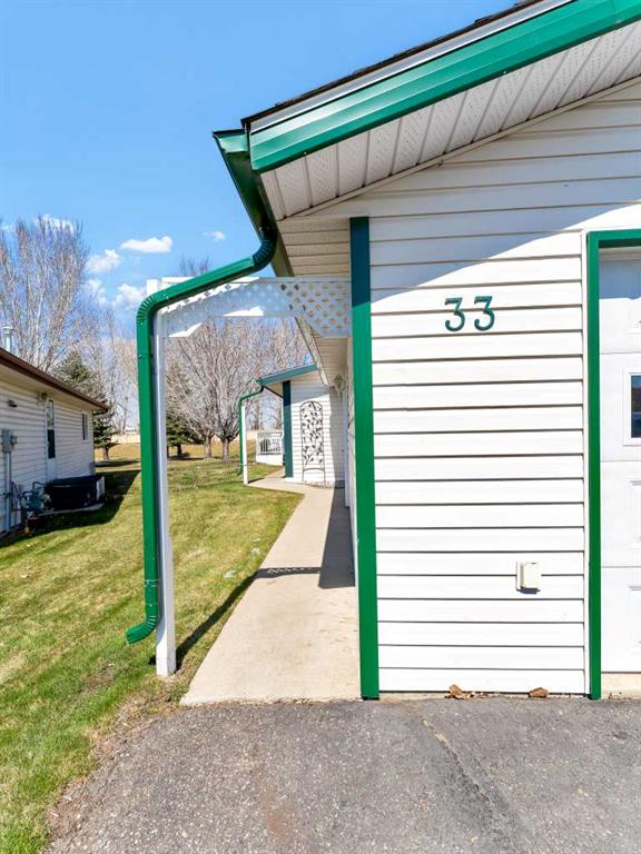 Fourth View of 33, 1600 Strachan Road SE, SE Southridge, Medicine Hat, Alberta, T1B3M4