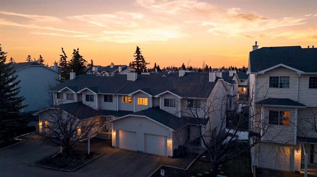 310 HAWKSTONE Manor NW, A2306089, Alberta,