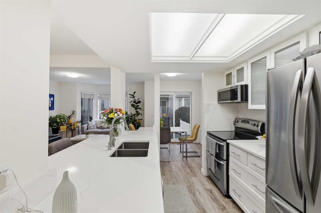 Fifth View of 310 HAWKSTONE Manor NW, Hawkwood, Calgary, Alberta, T3G 2X2