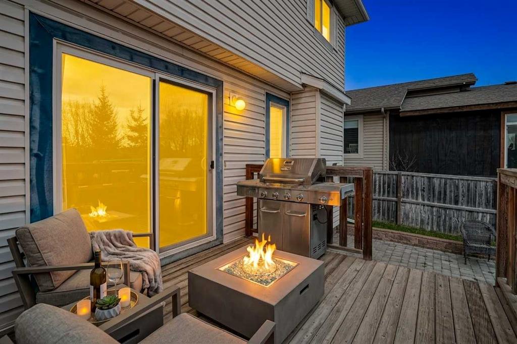 Third View of 268 Westmount Crescent , Westmount_OK, Okotoks, Alberta, T1S2J1