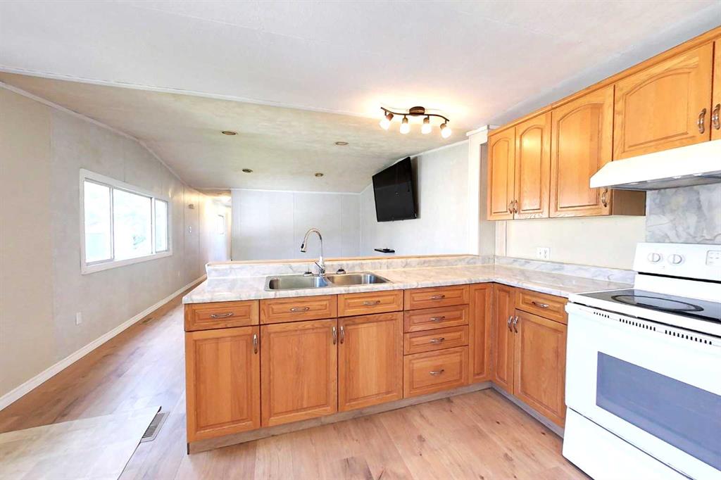 Fourth View of 1305 11 Street SE, NONE, Slave Lake, Alberta, T0G2A3