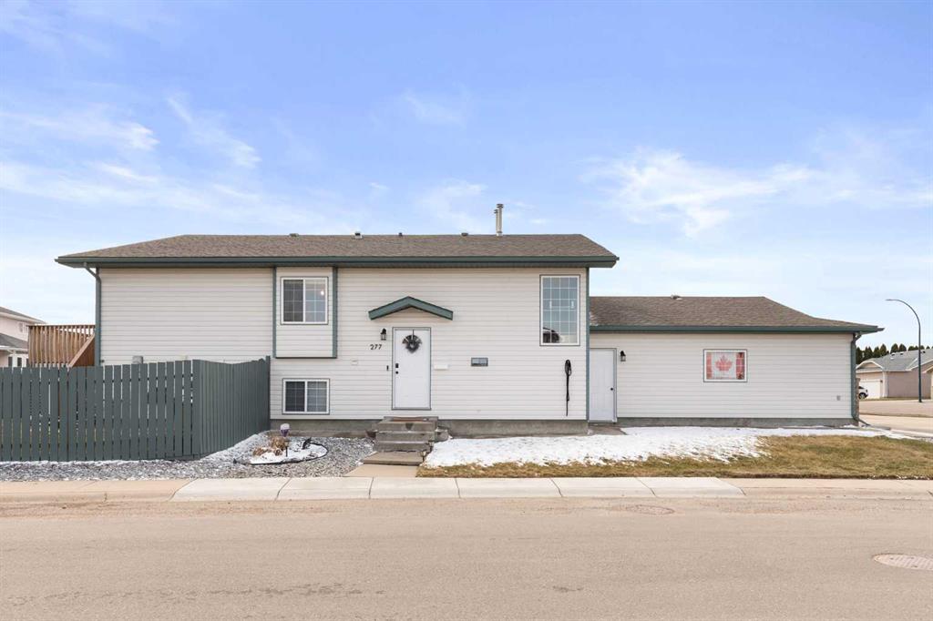 277 Stratton Way SE, A2306129, Alberta,