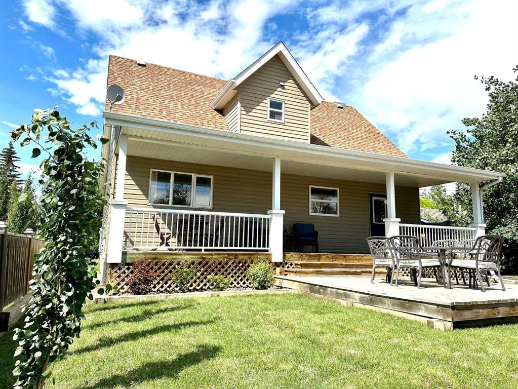 MLS® listing #110525855 for sale located at 5028 Lakeshore Drive 