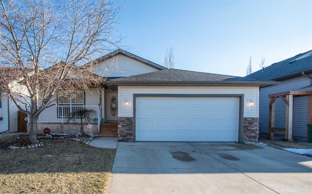 412 Highland Close , A2306186, Alberta,