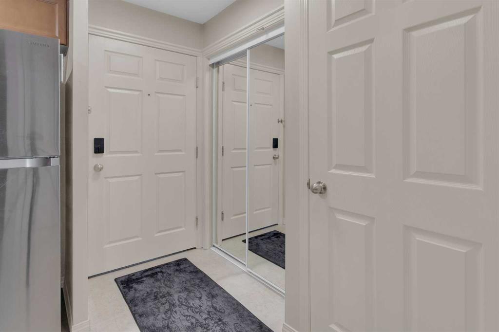 Third View of 302, 1833 11 Avenue SW, Sunalta, Calgary, Alberta, T3C0N7