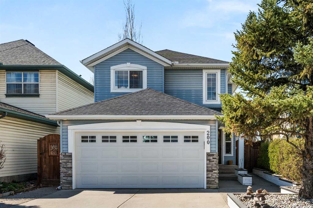 Third View of 200 Douglas Ridge Circle SE, Douglasdale/Glen, Calgary, Alberta, T2Z3C4