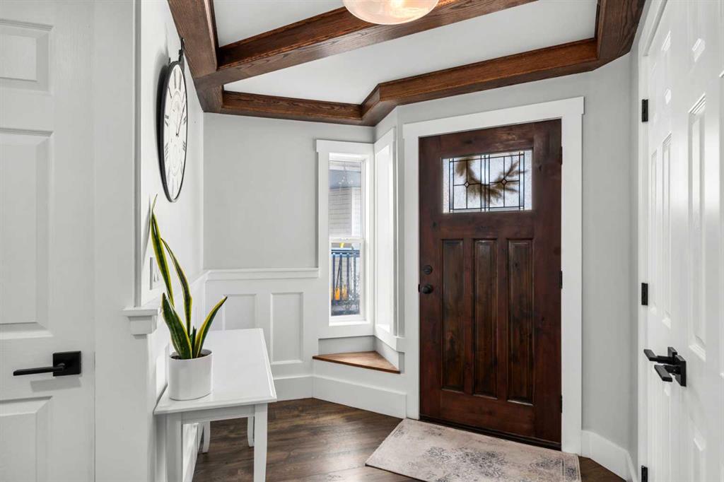 Fifth View of 200 Douglas Ridge Circle SE, Douglasdale/Glen, Calgary, Alberta, T2Z3C4