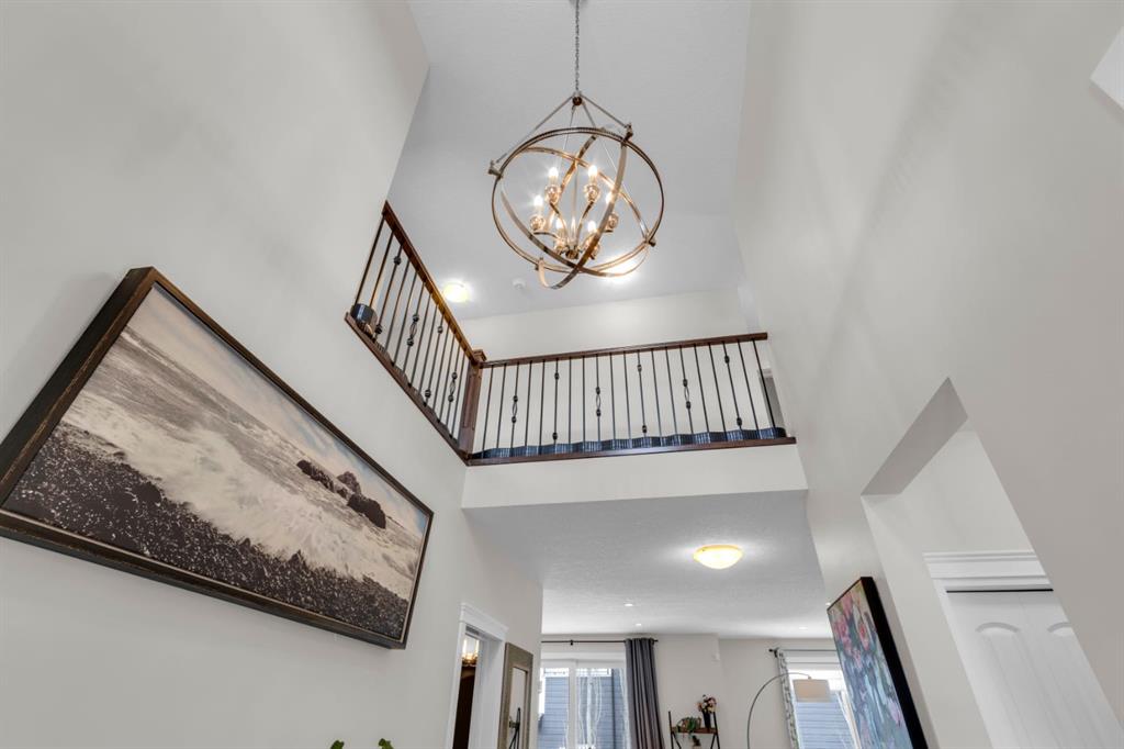 Fifth View of 68 Westland Crescent SW, West Springs, Calgary, Alberta, T3H 0W1