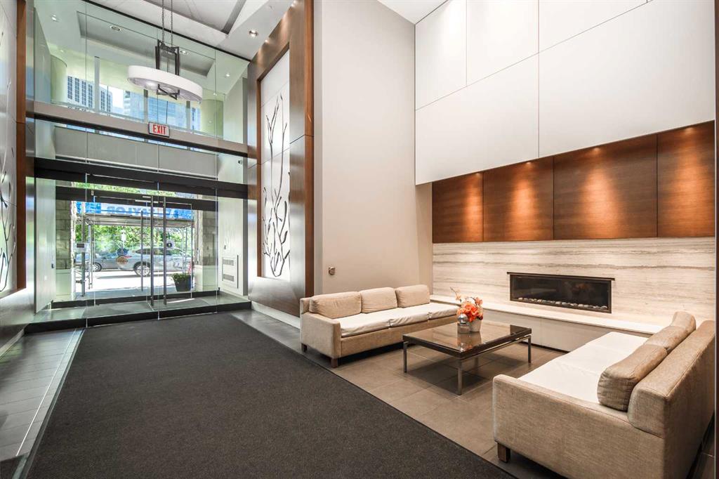 Fourth View of 555, 222 Riverfront Avenue SW, Chinatown, Calgary, Alberta, T2P 0W3