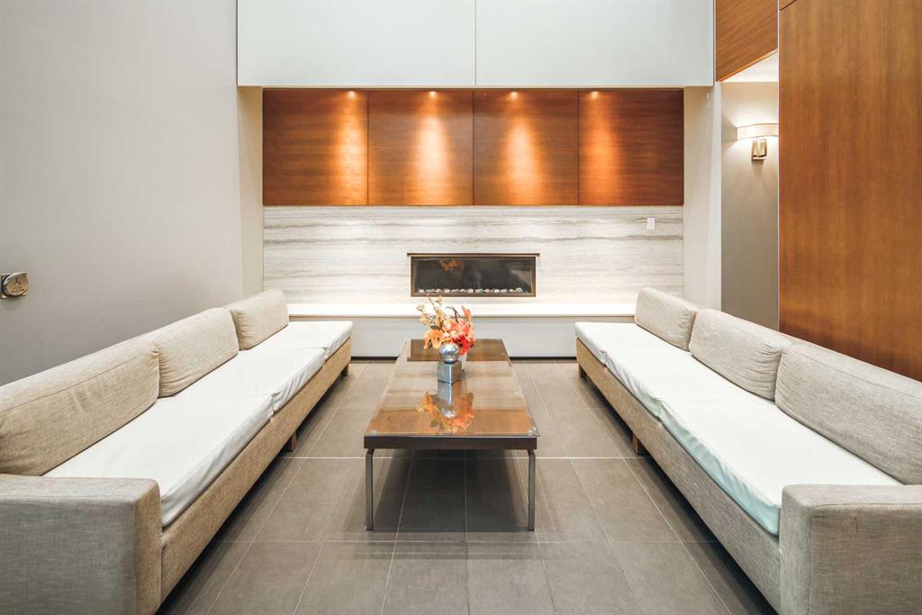 Fifth View of 555, 222 Riverfront Avenue SW, Chinatown, Calgary, Alberta, T2P 0W3