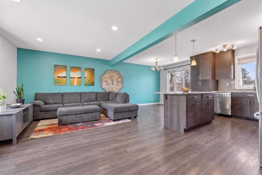 Second View of 1112 28A Street S, Lakeview, Lethbridge, Alberta, T1K 2W7