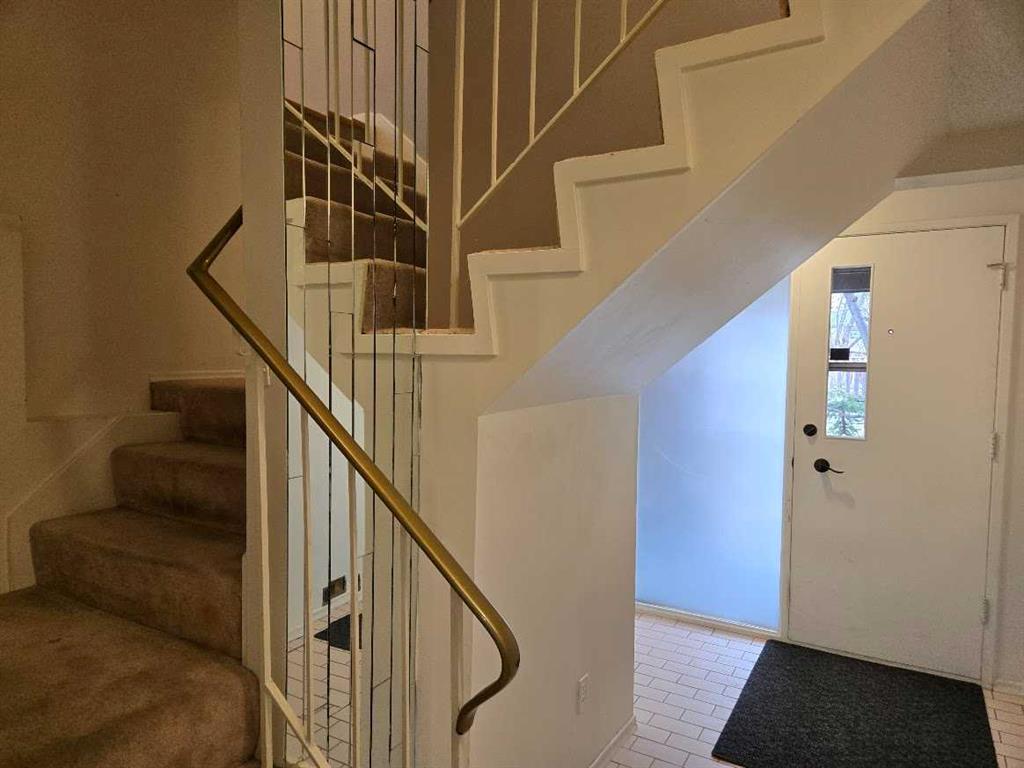 Fourth View of 1501, 9803 24 Street SW, Oakridge, Calgary, Alberta, T2V 1S5